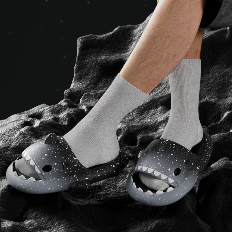 Cute Cartoon Shark Slippers Fo - Men'S Shoes To Women'S Size 评论和价格